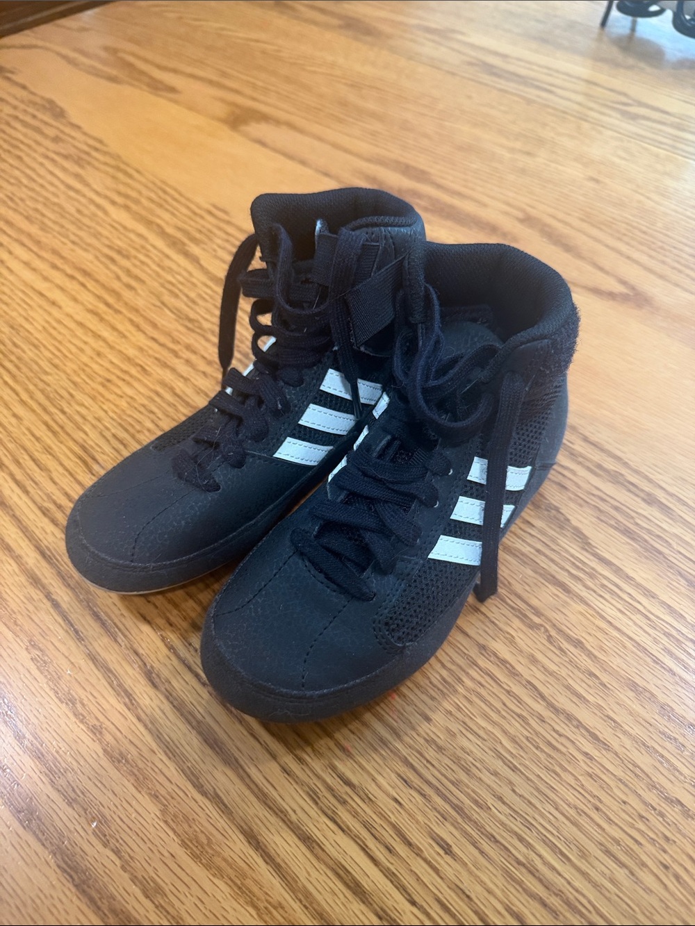 Youth wrestling shoes size 1